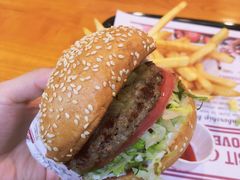 -The Habit Burger Grill 哈比特汉堡(复兴soho店)