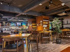 大堂-JINNS锦时 steak&pizza(浸信会礼拜堂旧址店)