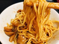 干拌面-松树干拌面店