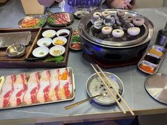 -围炉肉舍•炭烤活鳗•丹东海鲜烤肉(步行街店)