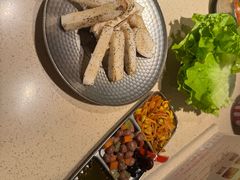 -蚂蚁洞·烤肉大营地(上海静安大悦城店)