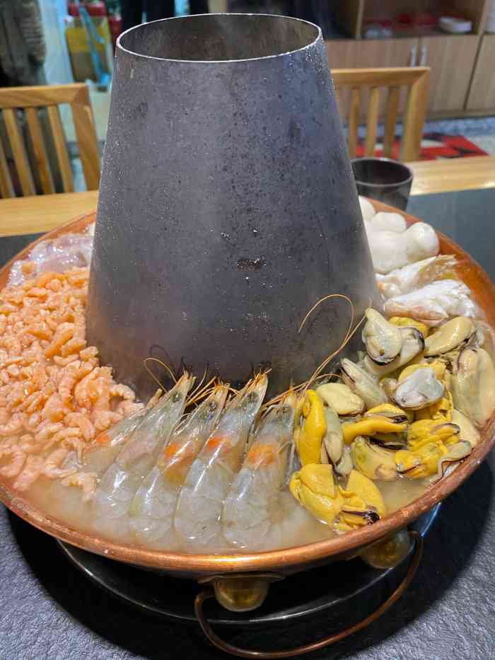 徐记铜火锅(泉园店)-"和同事们一起来这里吃铜火锅,徐记果然名不.