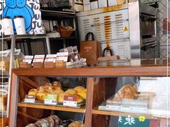 面包甜点陈列柜-Juicy Bakery(大学路店)
