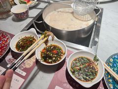 -尚尚仙·酸汤猪手·猪肚鸡火锅(华联万柳购物中心店)