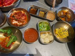 -草家酱蟹炭火烤肉店(珲春南路一店)