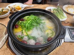 滋补养生清汤-濠轩阁特色生蚝火锅总店