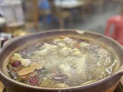 -广味炭炉鸡煲(宝业路分店)