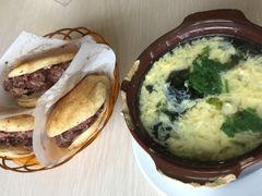 -闫家驴肉老店(华电一校店)