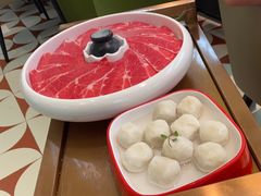 -洪氏嗨捞·广东猪肚鸡·椰子鸡火锅(西咸万象城店)