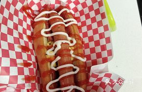 Signature American Hot Dog