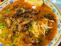 红烧牛肉面-金杨拉面王小吃面馆·牛三宝面·红烧牛肉粉