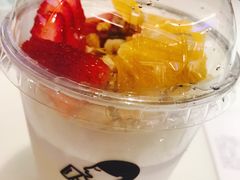 莓莓橙橙酸奶杯-喜茶(上海正大广场店)