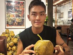 -Cuc Gach Quan Restaurant