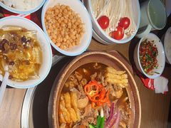-蔡婶牛腩牛杂煲(长安万科店)