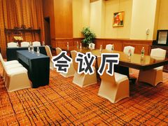 -深圳富苑皇冠假日套房酒店