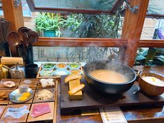 -银米·云南传统过桥米线(双廊黑金冠店)