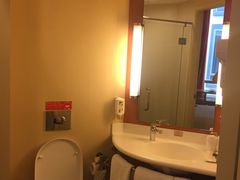 -宜必思新加坡诺维娜酒店