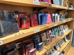 -百新书局(尚悦湾店)