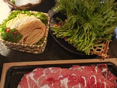 -湊湊火锅·茶憩(新中关购物中心店)