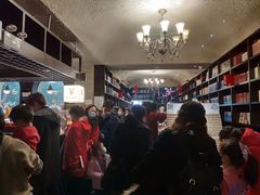 -钟书阁(松江泰晤士小镇店)