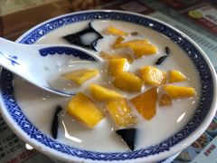 -赵记传承特色牛奶甜品(泉城广场店)