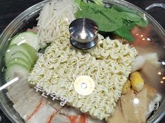 传统部队火锅-the frypan韩国炸鸡啤酒(五路居店)