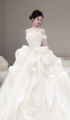 -Renee芮亦婚纱