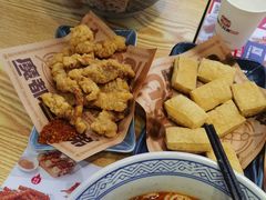 -魔都三兄弟酸辣粉·蘸卤炸串(虹桥万科店)