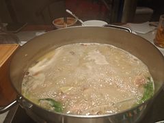 -尚尚仙·酸汤猪手·猪肚鸡火锅(华联万柳购物中心店)