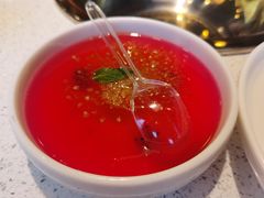 鲜火龙果冰粉-老佛爷铜炉蛙锅(海岸城店)