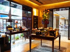 面包甜点陈列柜-深圳四季酒店·馥自助餐厅