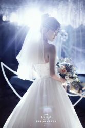 -派丽莫Pellimo原创设计婚纱品牌
