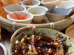 -包整·丝娃娃(一览甲秀楼风景店)