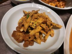 -闫府私房菜(恒隆店)