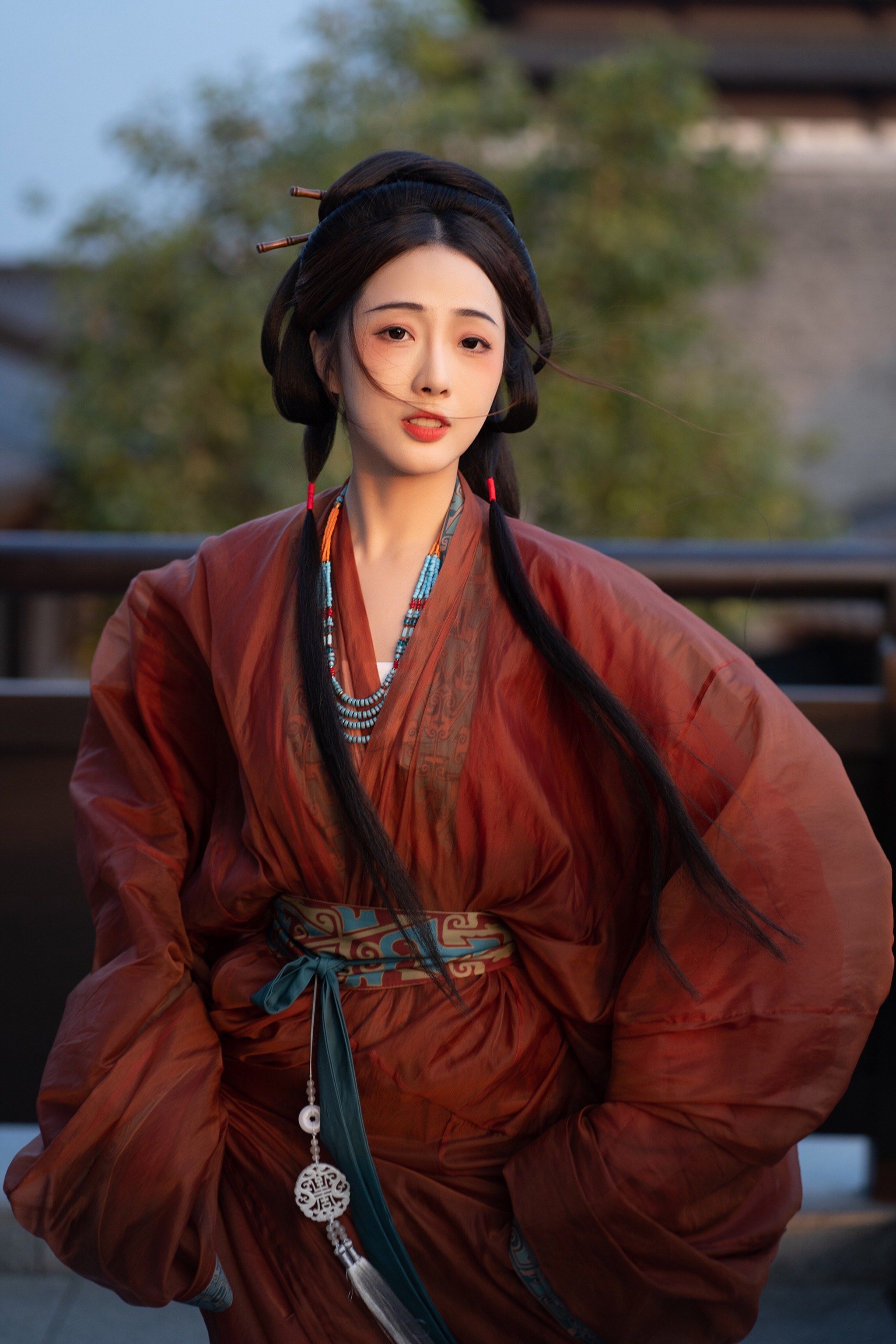 广州旅游不允许错过的战国袍外景!