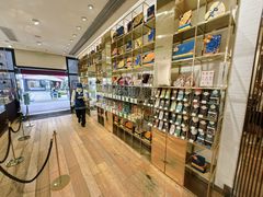 -VENCHI 闻绮(上海佛罗伦萨小镇店)