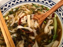 酸菜牛腩粉-三两粉(深圳壹方城店)