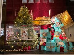 -The Diamond Jubilee Tea Salon at Fortnum & Mason