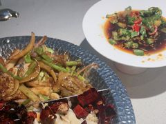 -小鱼小牛·鱼牛干锅·脆鱼火锅(世欧广场店)