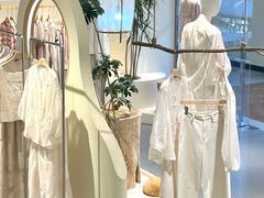 -王府井奥莱临潼小镇(临潼店)