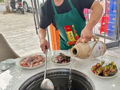 -丹水桥地锅鱼·翘嘴鲌·地方特色全鱼宴(丹江口大坝店)