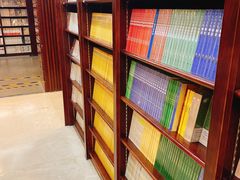 -新华书店(泉城路店)