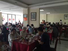 -溢心园香河肉饼总店