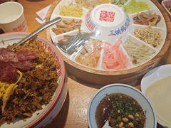 -怪噜范·老贵阳街头名小吃(鸿通城店)