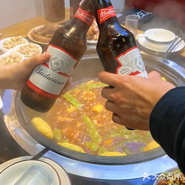 在杭州!正宗东北铁锅炖🥘爆满必打卡