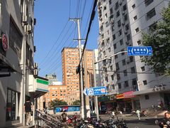 -陆家浜路(地铁站)