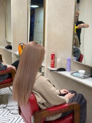 -PE SALON