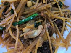 土豆丝炒野蘑-上庄晋风庄园(上庄店)