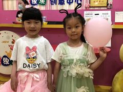 -想象乐创意早教托育中心(殷高西路店)