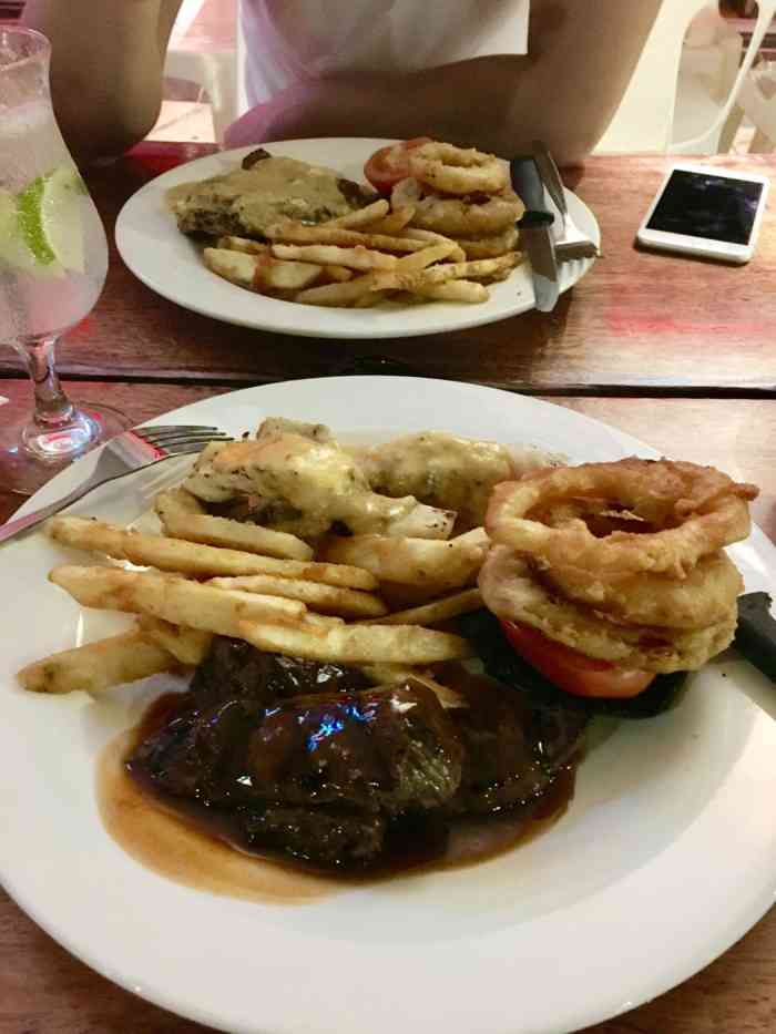 kcs bar & grill-"上天入水看到了心形大堡礁踏上白天堂沙滩,.